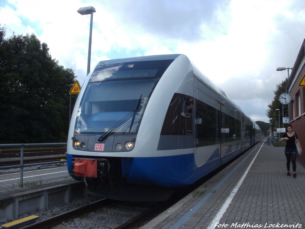 UBB GTW 2/6 mit ziel Swinem�nde Centrum im Bahnhof Wolgast am 15.7.14