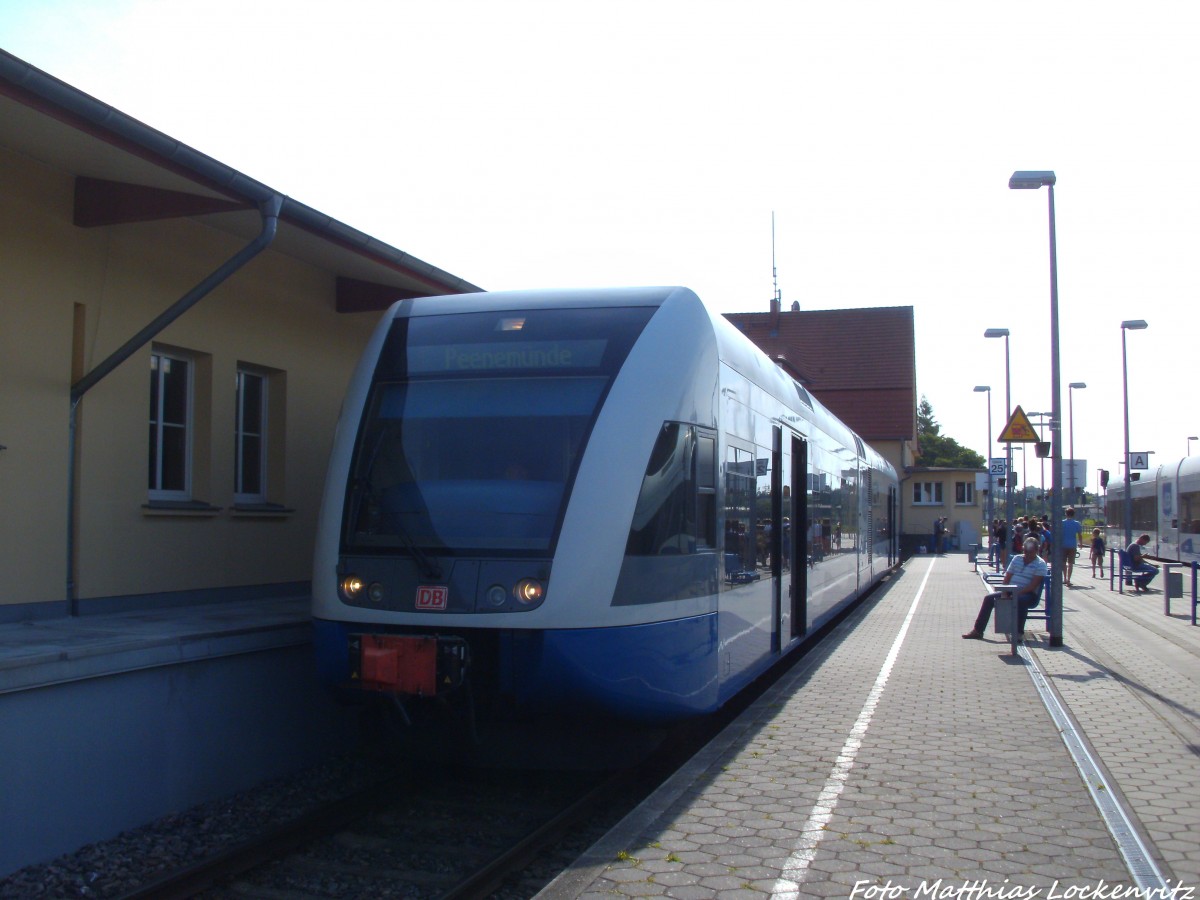UBB GTW 2/6 mit ziel Peenem�nde im Bahnhof Zinnowitz am 25.7.14