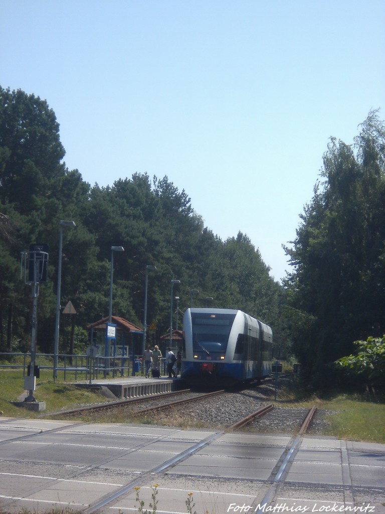 UBB GTW 2/6 mit ziel Peenem�nde im Bahnhof Karlshagen am 26.7.14