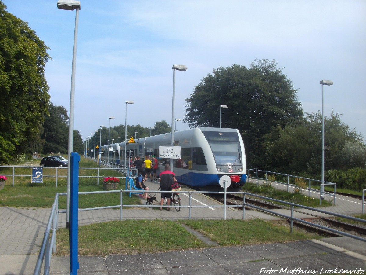 UBB GTW 2/6 mit ziel Z�ssow im Bahnhof Zempin am 28.7.14