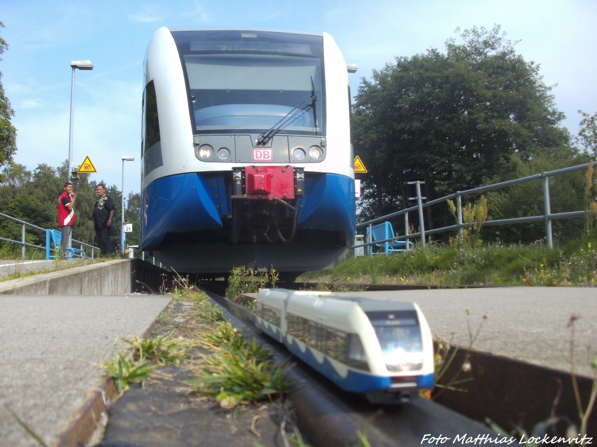 UBB GTW 2/6er in Gro� und Klein im Bahnhof Zempin am 28.7.14