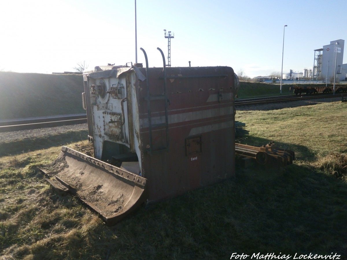 �berreste der OHE 120052 am Saalehafen in Halle (Saale) am 13.1.15