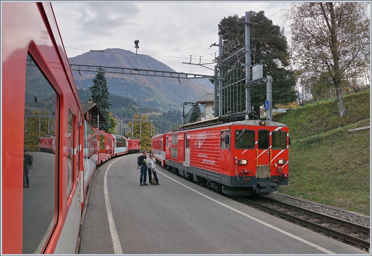 Unser MGB Zug nach Brig kreuzt in Fiesch einen Gegenzug, welcher von einem Deh 4/4 gezogen wird.
21.10.2017
