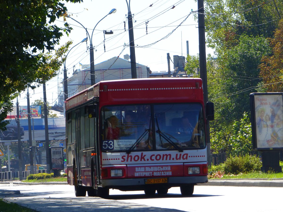 Uspih BM bus MAN A10 NL222 Baujahr 1995 ex-Nrnberg VAG Nrnberg Wagen Nummer 816 (Deutschland). Prospekt Viacheslava Chornovola, Lviv, Ukraine 28-08-2016.


Uspih BM bus MAN A10 NL222 bouwjaar 1995 ex-Neurenberg VAG Nrnberg wagen nummer 816 (Duitsland). Prospekt Viacheslava Chornovola, Lviv, Oekrane 28-08-2016.