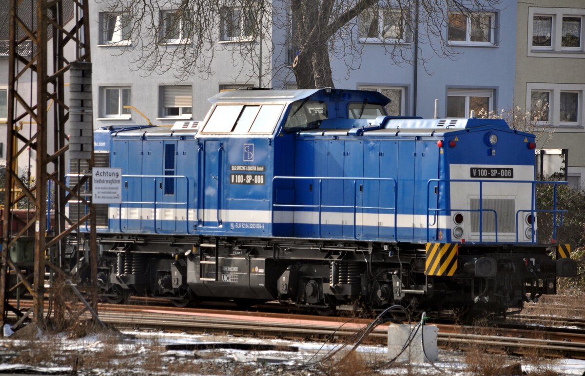 V 100-SP-006 der SLG Spitzke Logistik GmbH NL-SLG 92 84 2203 006-5 in Ulm am 09.02.2023.