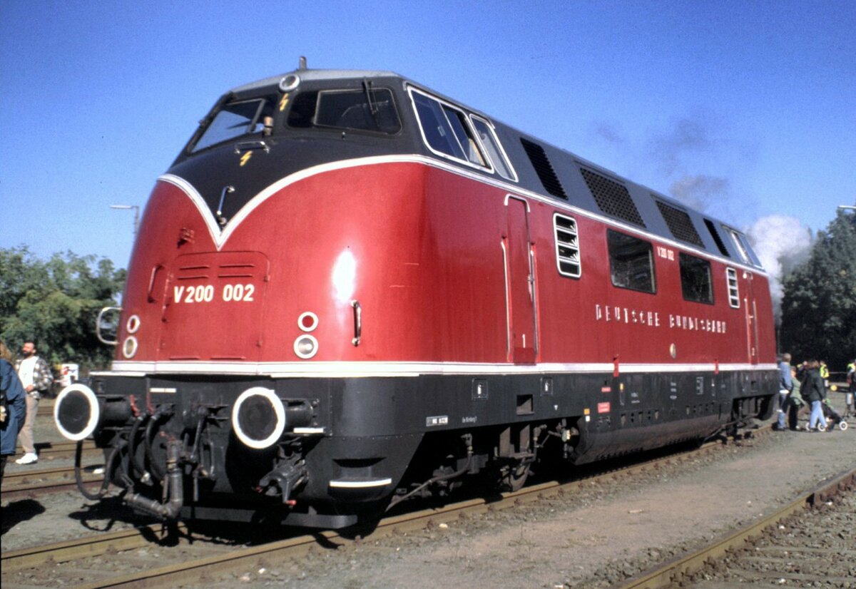 V 200 002 beim Jubiläum 100 Jahre DB Museum Nürnberg am 16.10.1999.