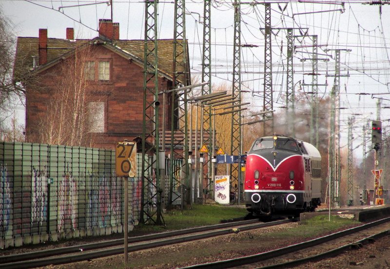 V 200 116 in H�he vom Bahnhofsgeb�ude am 22.Feb.2014 in Weiterstadt
