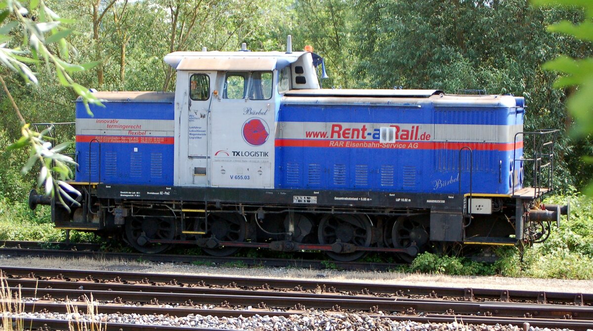 V 655.03 der TX Logistik mit Namen B�rbel  in Ulm am 29.06.2008. Bemerkenswert ist die Mitarbeitersuche auf der T�r.