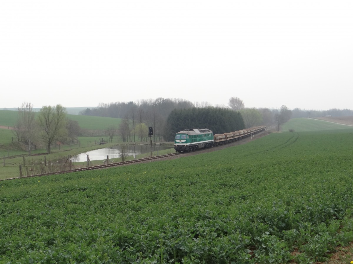 V300 003 der Wismut zusehen am 01.04.14 in Frankenau.