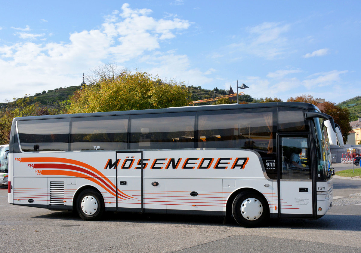Van Hool T911 Alicron von M�seneder Reisen aus �sterreich in Krems.