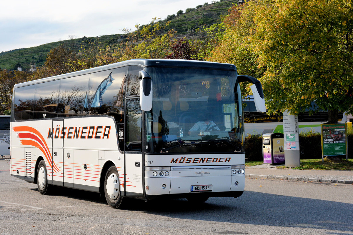 Van Hool T911 Alicron von M�seneder Reisen aus �sterreich in Krems.