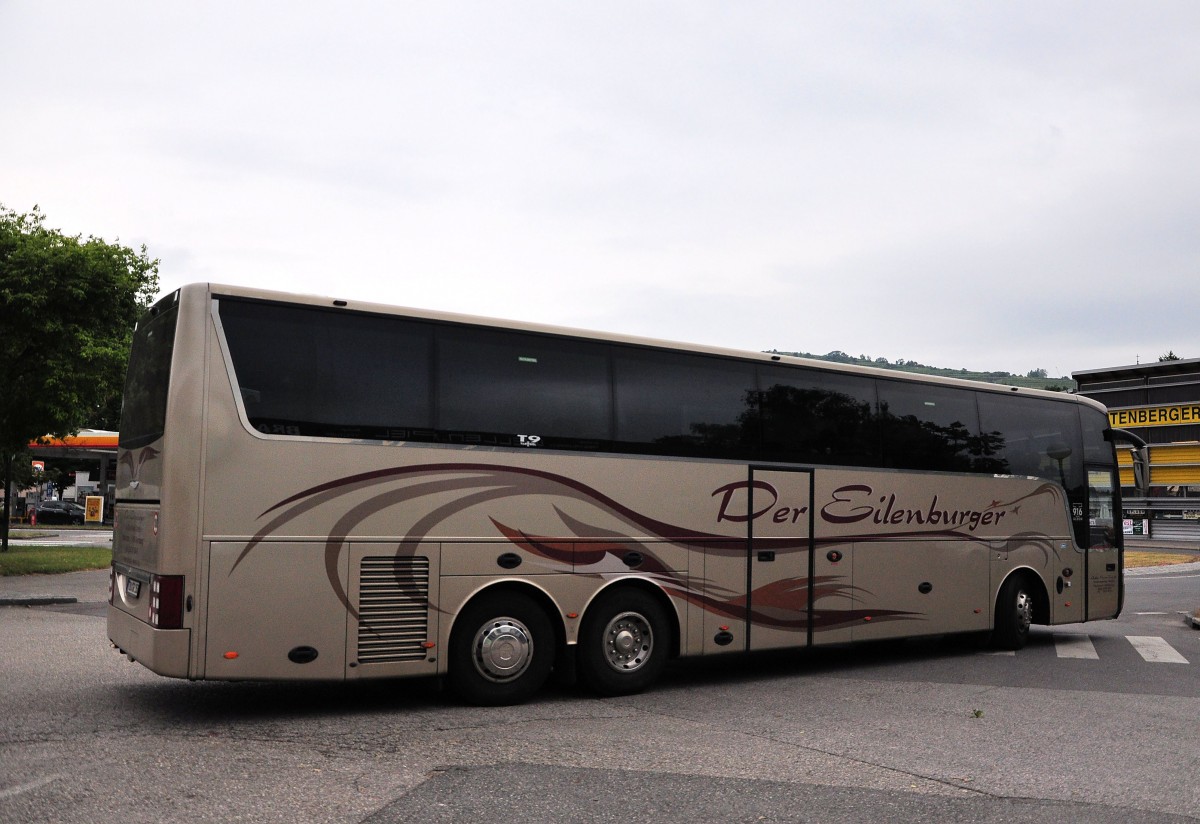 Van Hool T916 Acron von Geiler Reisen aus der BRD im Juni 2015 in Krems.