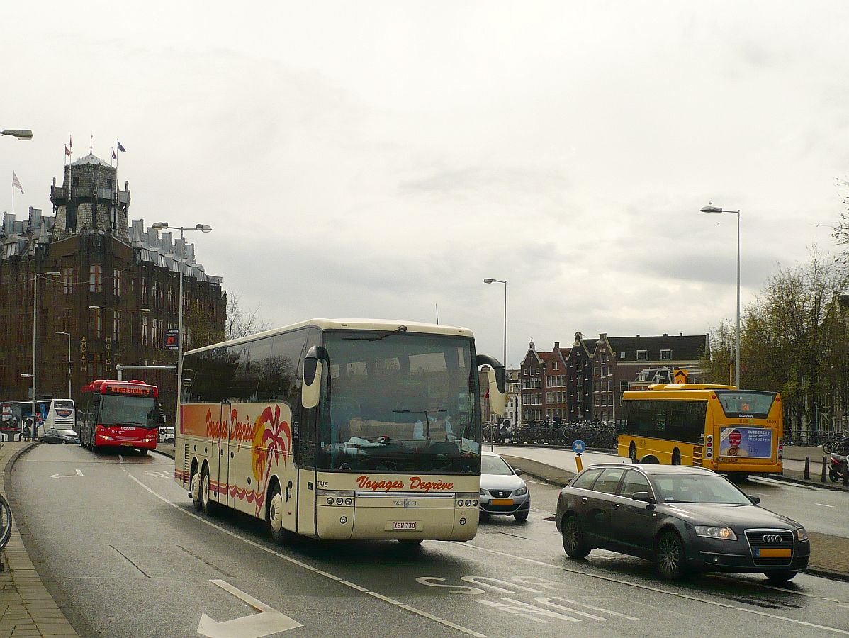 Van Hool T916 Reisebus de Firma  Voyages Degreve  aus Ath in Belgi. Prins Hendrikkade, Amsterdam 26-03-2014.

Van Hool T916 reisbus van de firma  Voyages Degreve  uit Ath in Belgi. Prins Hendrikkade, Amsterdam 26-03-2014.