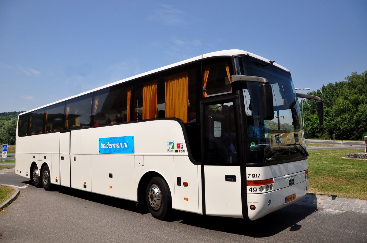 Van Hool T917 Acron von Bolderman.nl im Juni 2015 in Krems.