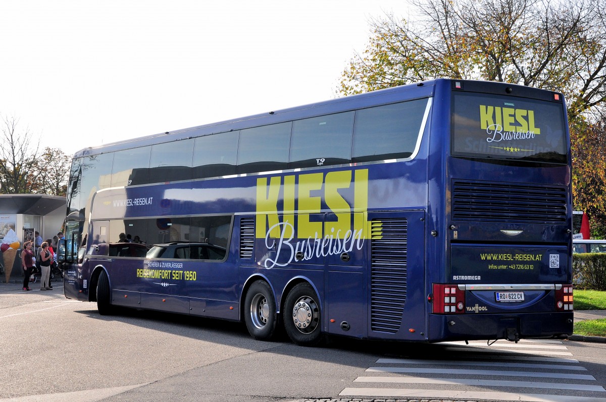 VAN HOOL TX Astromega von Kiesl Reisen aus �sterreich am 12.10.2014 in Krems.