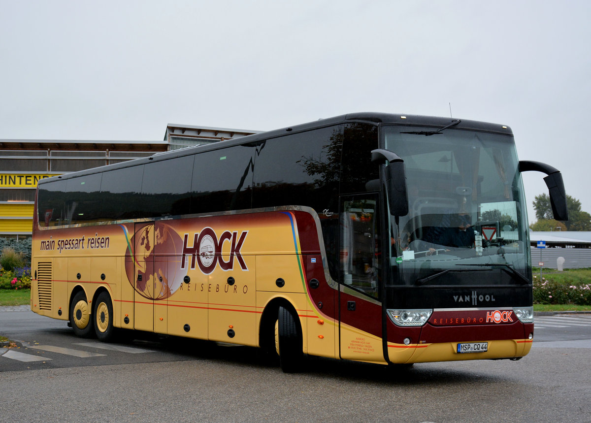 Van Hool TX17 Astron von Hock Reisen aus der BRD in Krems.