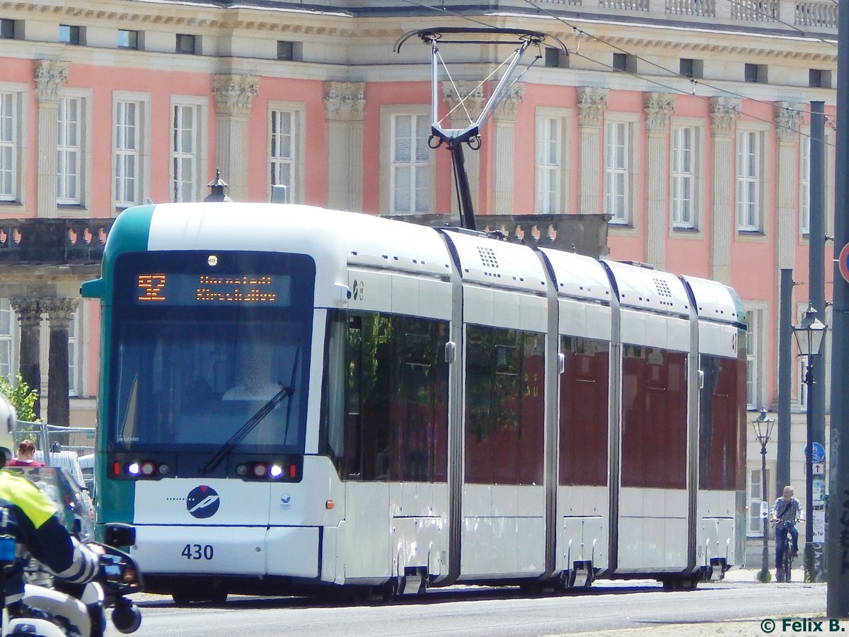 Variobahn Nr. 430 der ViP in Potsdam.