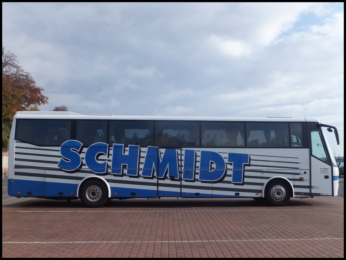 VDL Bova Futura von Schmidt aus Deutschland im Stadthafen Sassnitz.