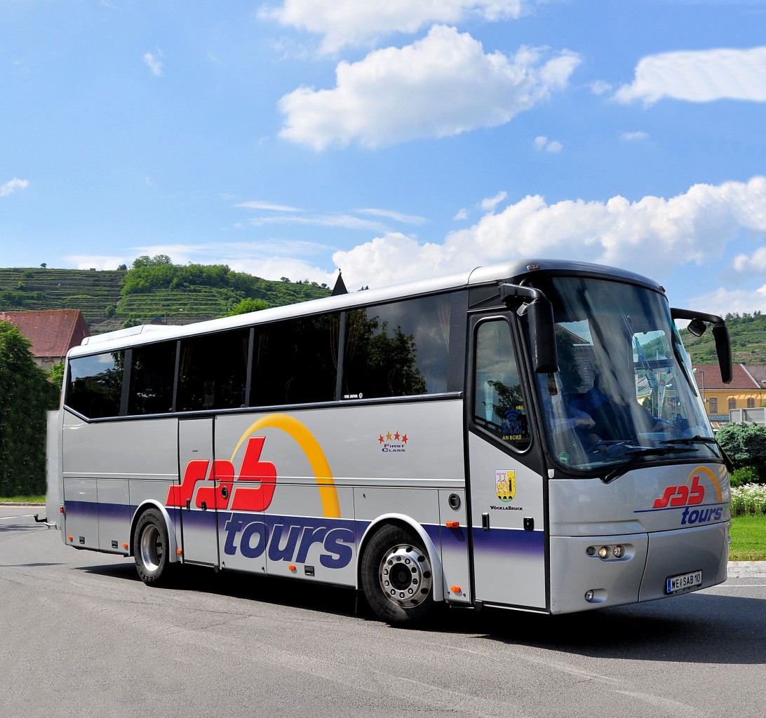 VDL BOVA von SAB Tours aus �sterreich am 29.5.2013 in Krems an der Donau unterwegs.