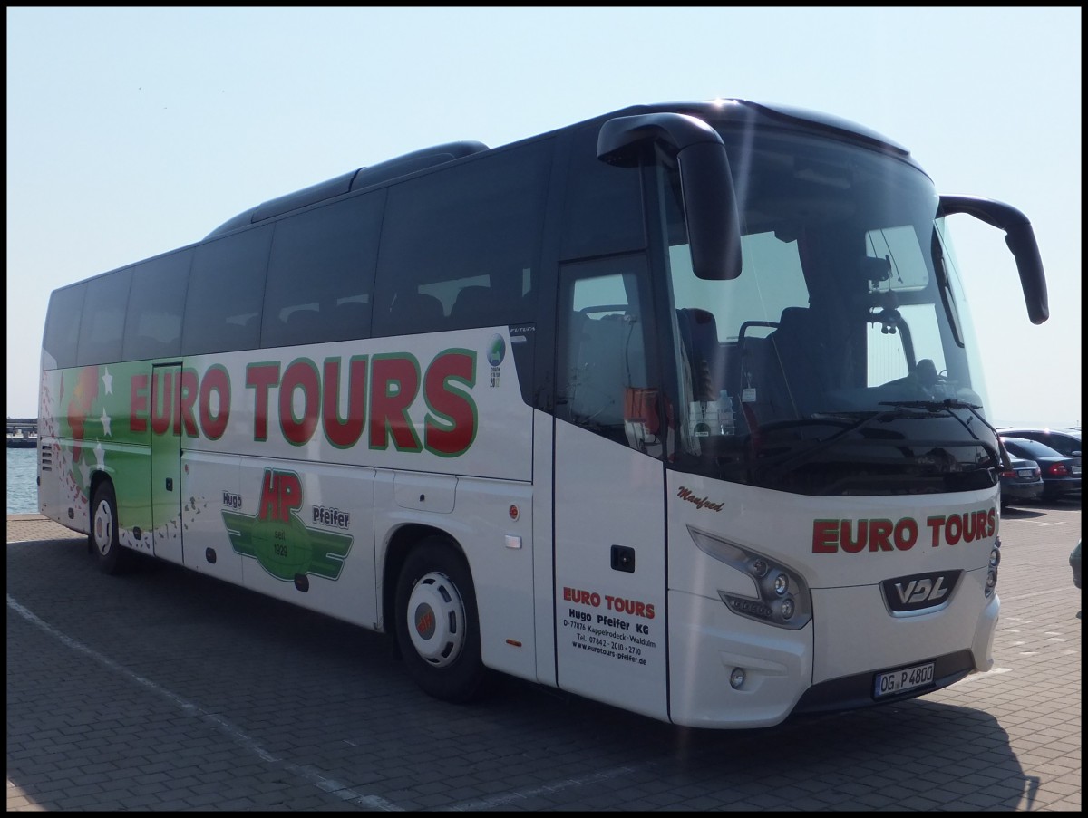 VDL Futura von Euro Tours aus Deutschland im Stadthafen Sassnitz. 