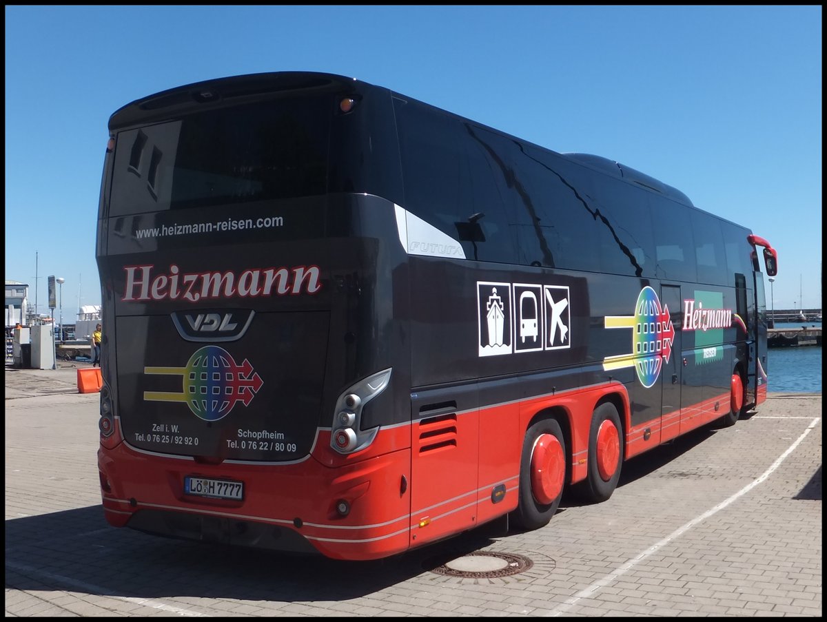 VDL Futura von Heizmann-Reisen aus Deutschland im Stadthafen Sassnitz.