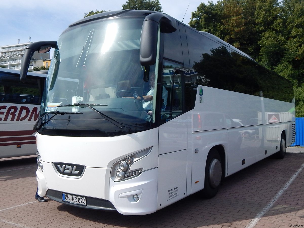 VDL Futura von Reschke-Reisen aus Deutschland im Stadthafen Sassnitz.