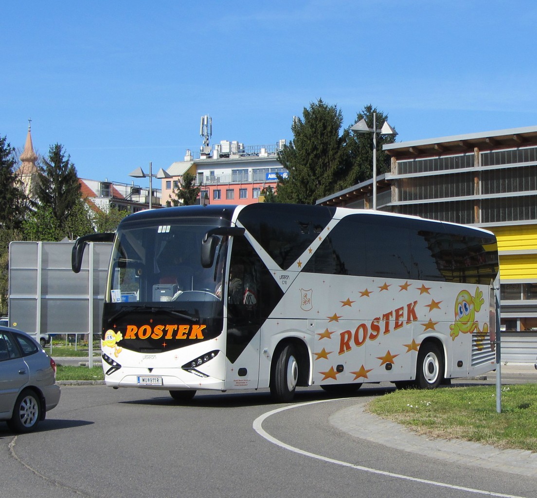 Viseon C10 von Rostek Reisen aus �sterreich am 14.4.2015 in Krems.