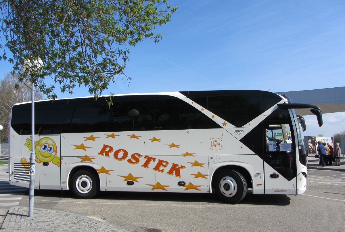 Viseon C10 von Rostek Reisen aus �sterreich am 14.4.2015 in Krems.