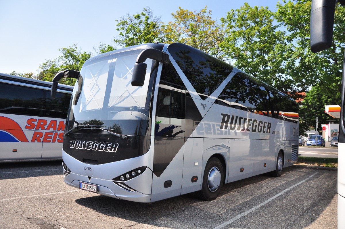 Viseon C11 vom Reiseb�ro Konrad Russegger aus �sterreich im Juni 2015 in Krems.