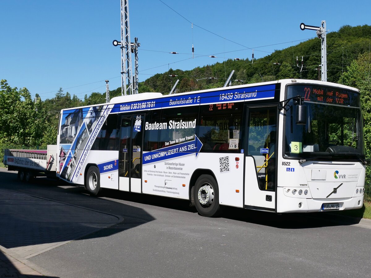 Volvo 8700 mit Anhänger der VVR in Sassnitz.