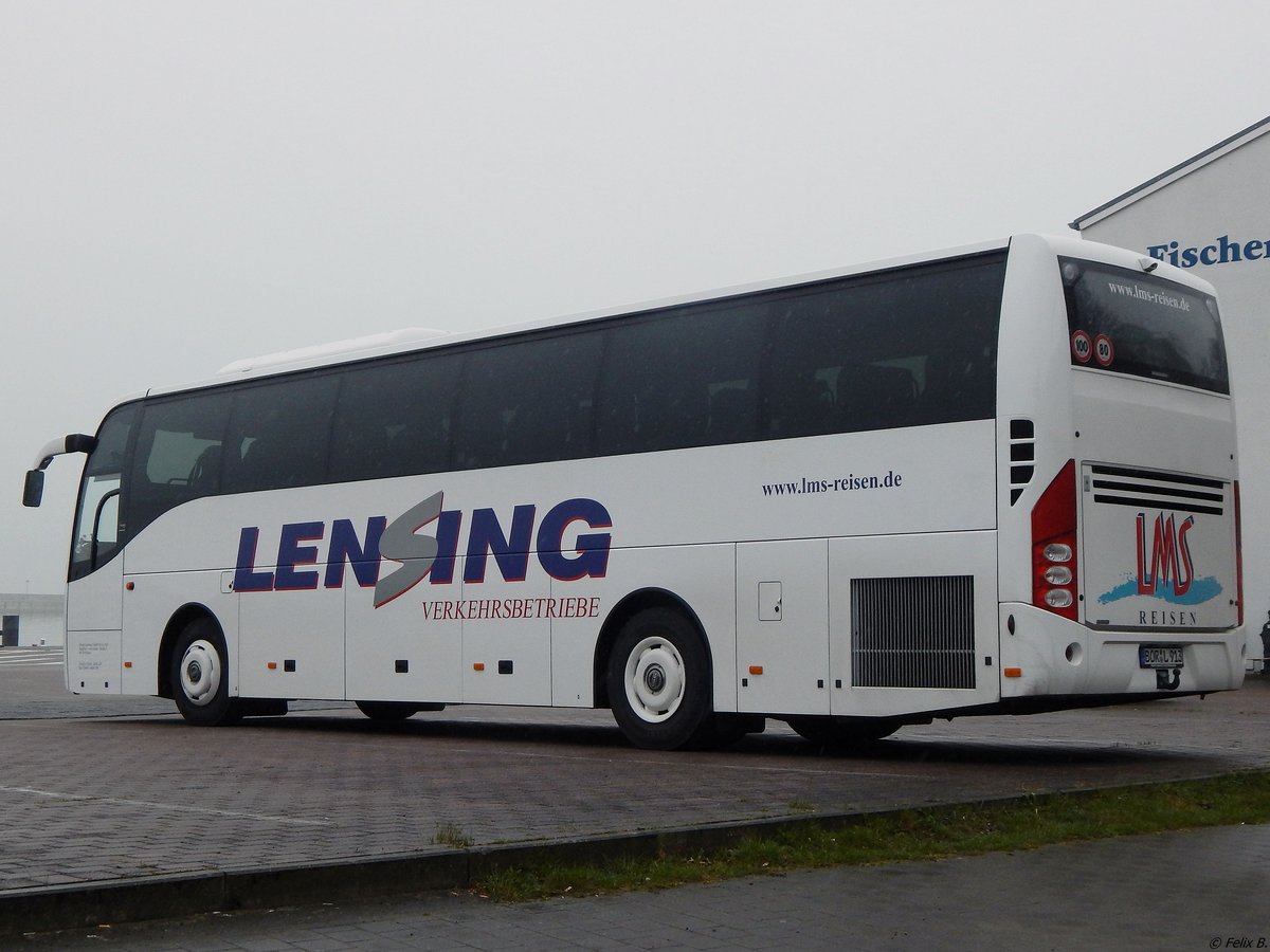 Volvo 9500 von Lensing aus Deutschland im Stadthafen Sassnitz.