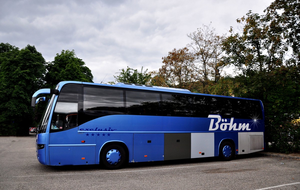 Volvo 9700 von Bhm Reisen am 12.Juli 2014 in Krems gesehen.