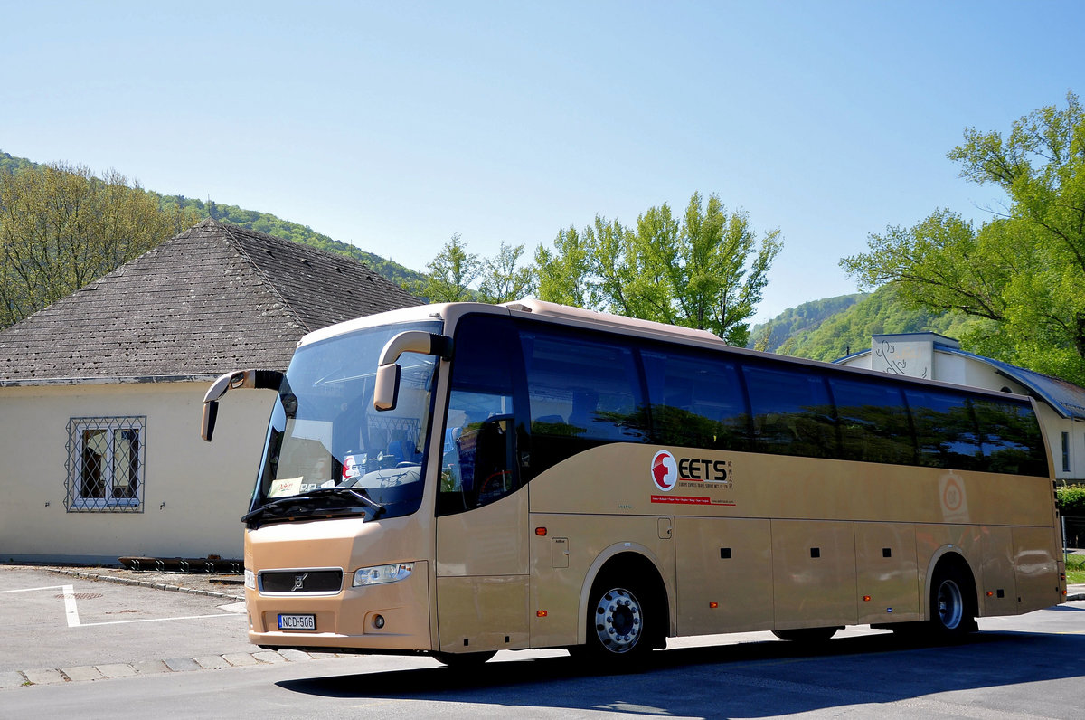 Volvo 9700 von EETS Reisen aus Ungarn in D�rnstein/Nieder�sterreich gesehen.