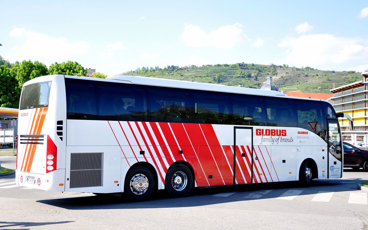 Volvo 9700 von Global Travel Hungary in Krems gesehen.