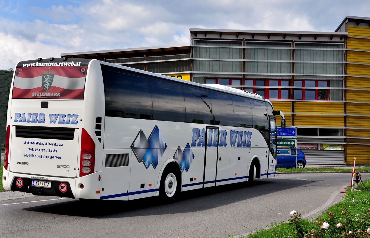 Volvo 9700 von Payer Reisen aus sterreich am 31.Mai 2014 in Krems gesehen.