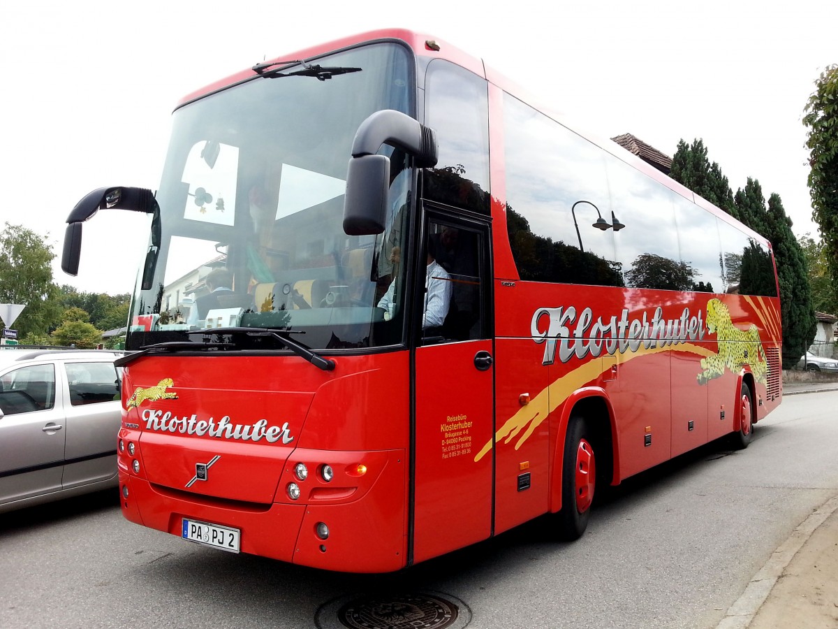 Volvo 9700 vom Reiseb�ro Klosterhuber aus der BRD in der N�he von Krems am 6.9.2014 gesehen.