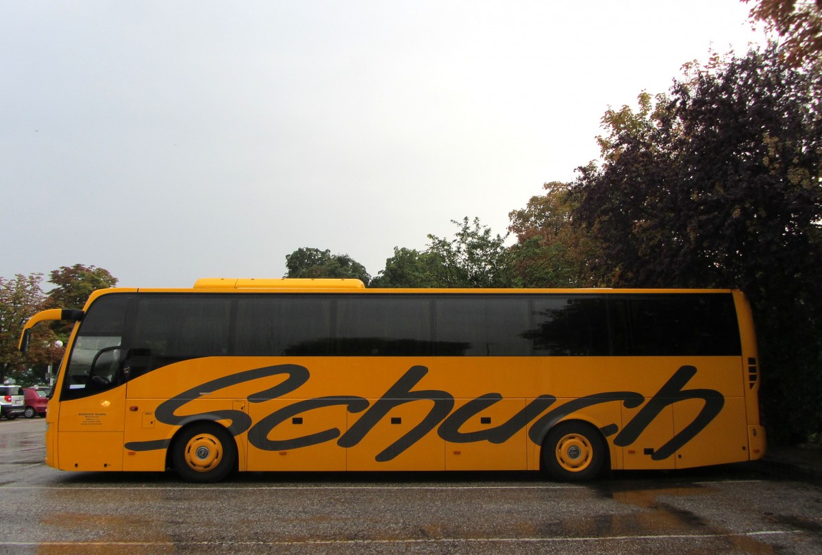 VOLVO 9700 von SCHUCH Reisen / �sterreich im August 2013 in Krems.