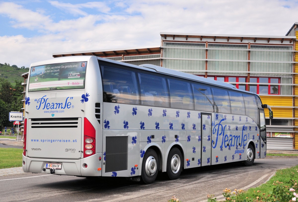 Volvo 9700 von Springer Reisen aus sterreih am 12.Juli 2014 in Krems.