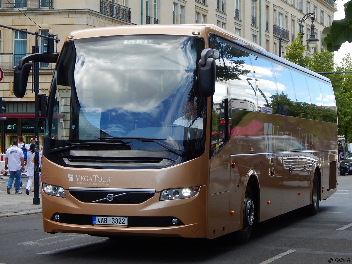 Volvo 9700 von Vega Tour aus Tschechien in Berlin. 