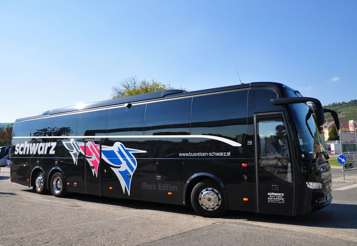 Volvo 9900 von Busreisen SCHWARZ aus �sterreich in Krems.