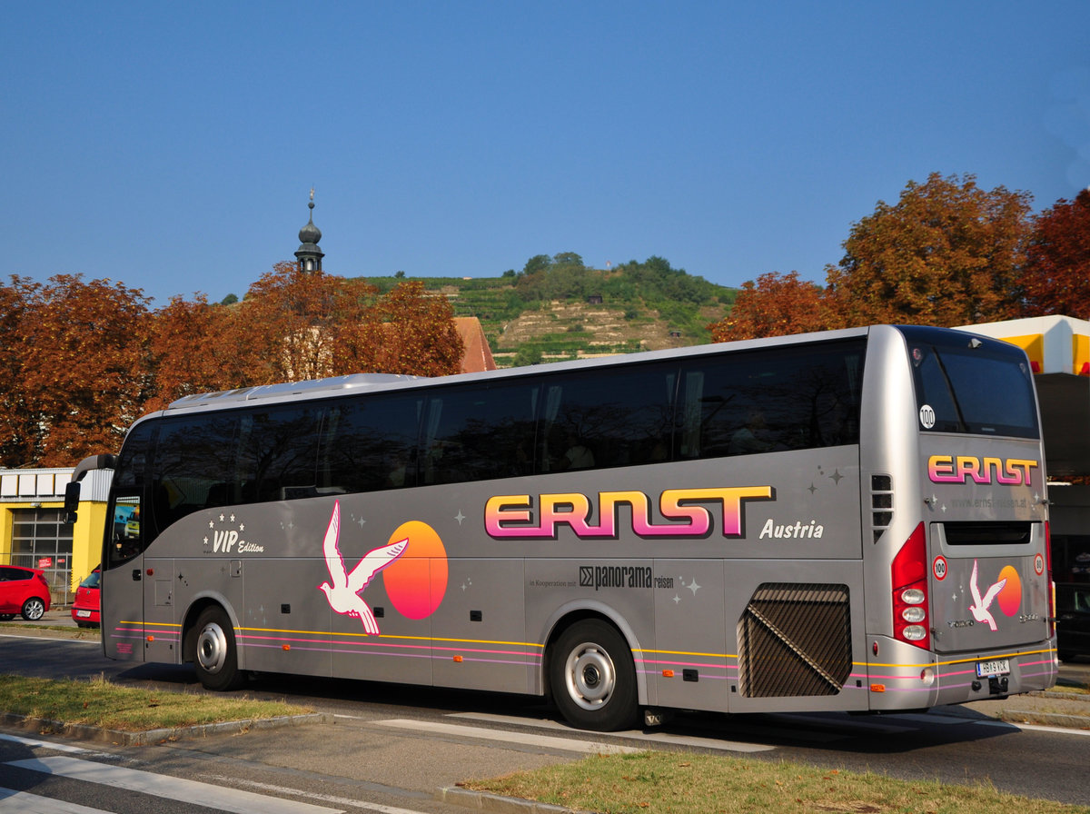 Volvo 9900 von ERNST Reisen aus �sterreich in Krems.