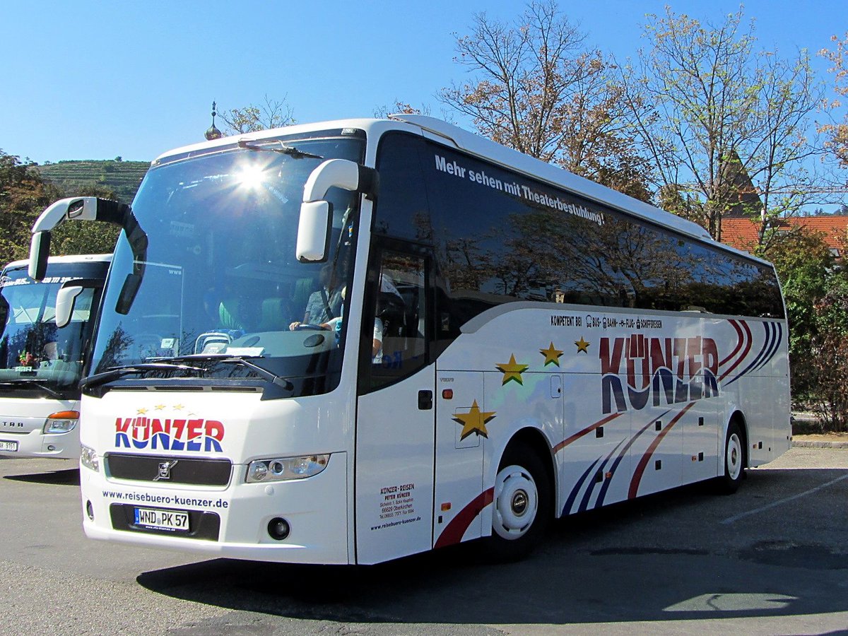 Volvo 9900 von K�nzer Reisen aus der BRD in Krems gesehen.