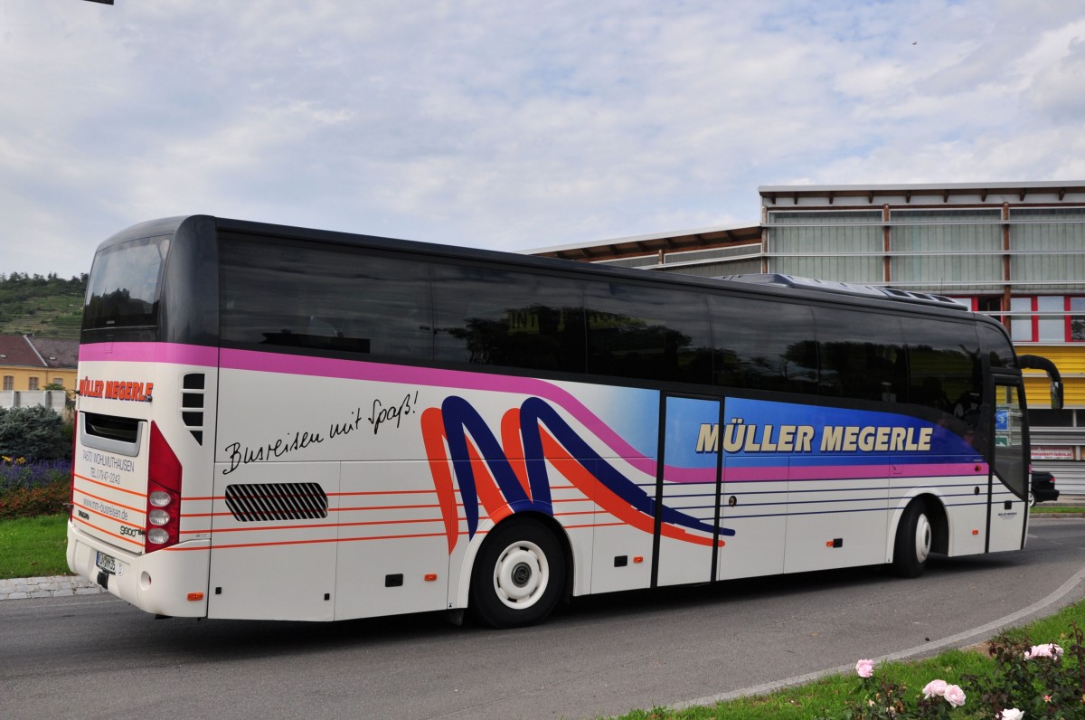 Volvo 9900 von M�ller Megerle aus der BRD am 29.August 2014 in Krems unterwegs.