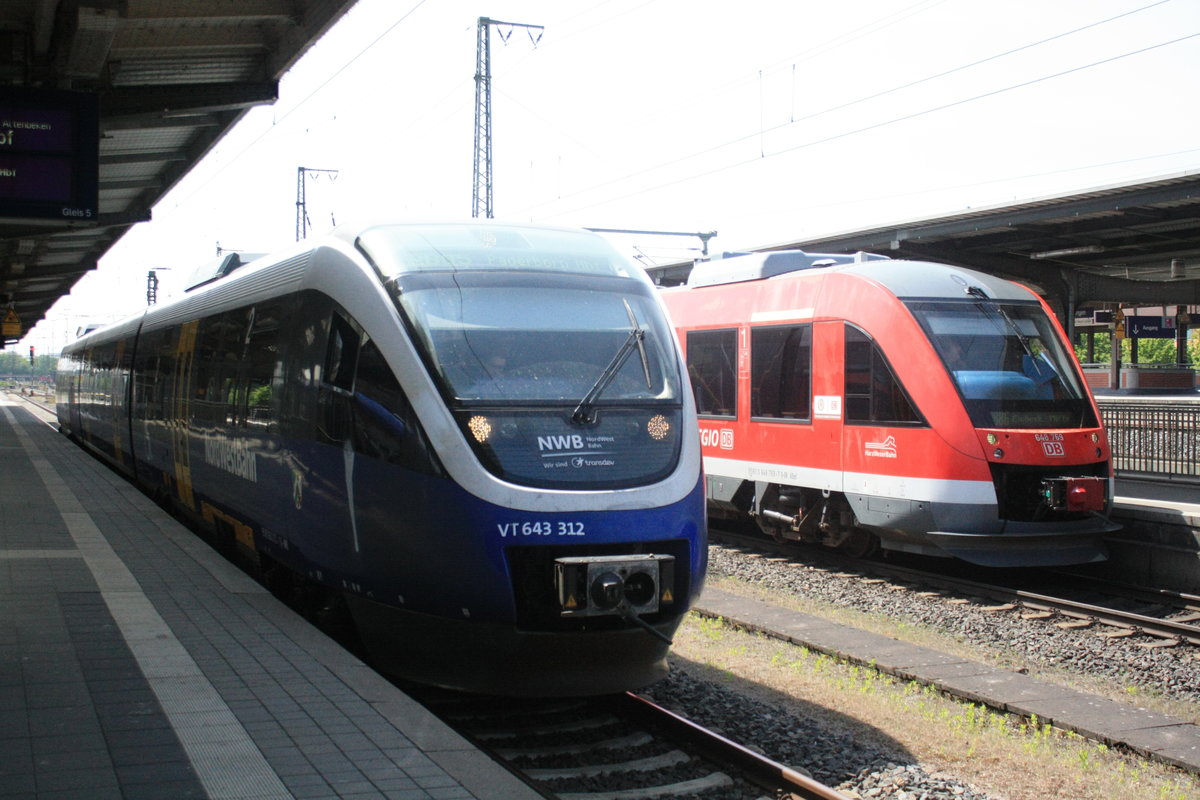 VT 643 312 der NordWestBahn als RB85 mit ziel Paderborn Hbf und 648 769/269 als RB86 mit ziel Einbeck-Mitte im Bahnhof G�ttingen am 8.5.20