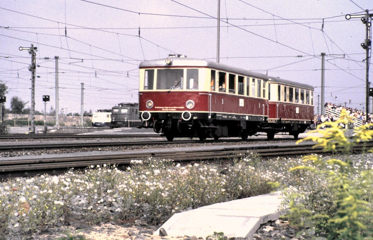 VT 70.9 (135 069) bei der Parade 150 Jahre Deutsche Eisenbahn in Nürnberg-Langwasser am 14.09.1985.