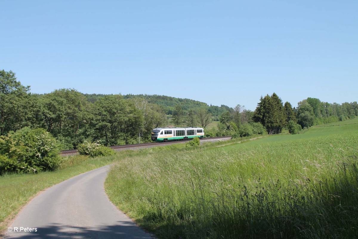 VT17 als OPB74262 Regensburg - Marktredwitz bei Lengenfeld. 05.06.15