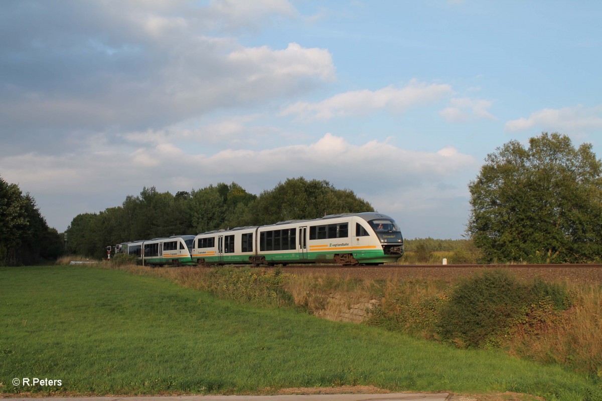 VT17 als VBg81129 Marktredwitz - Regensburg bei Schnfeld. 26.09.13