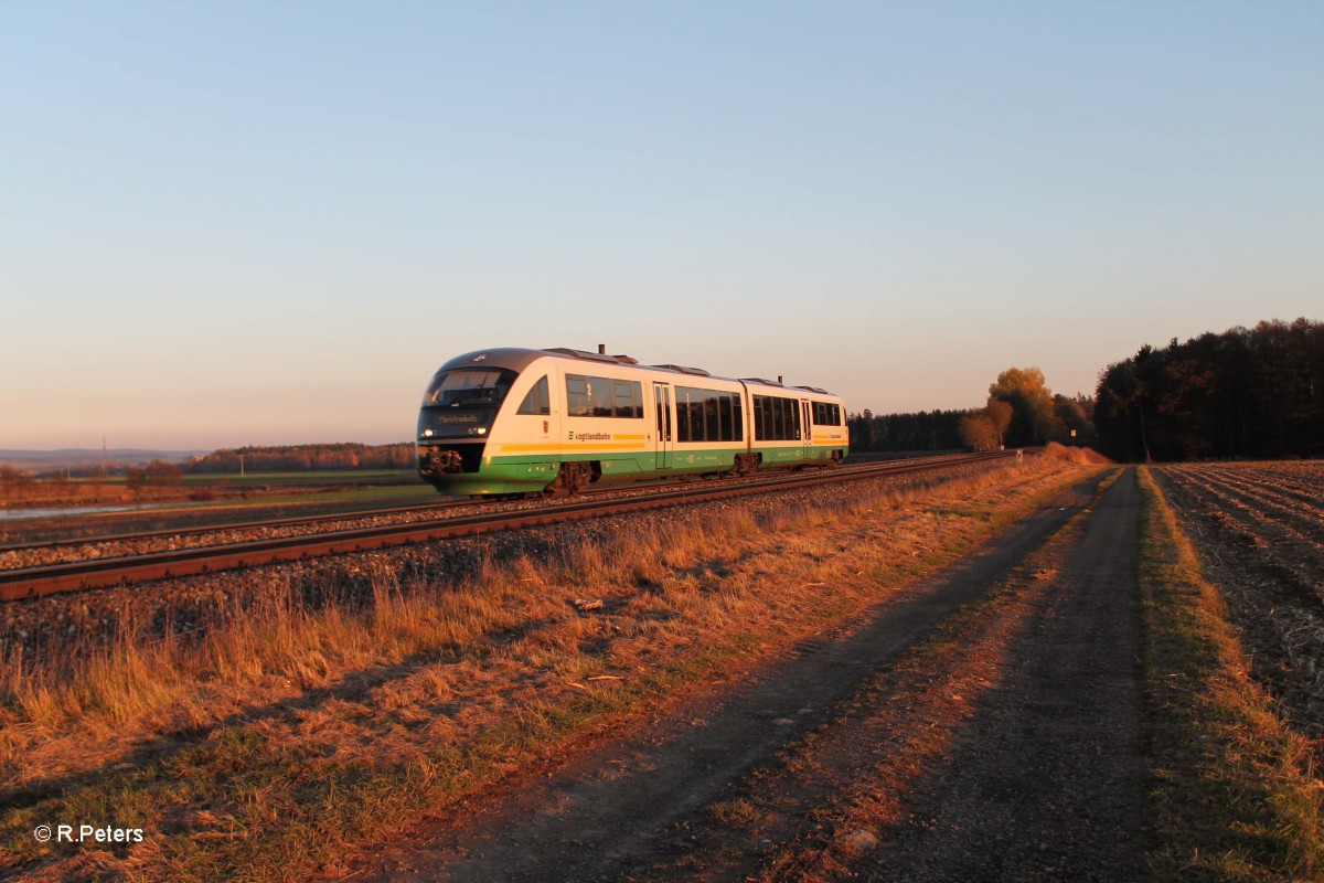 VT21  Stadt Weiden  als VBG81124 Regensburg - Marktredwitz bei Oberteich. 31.10.13