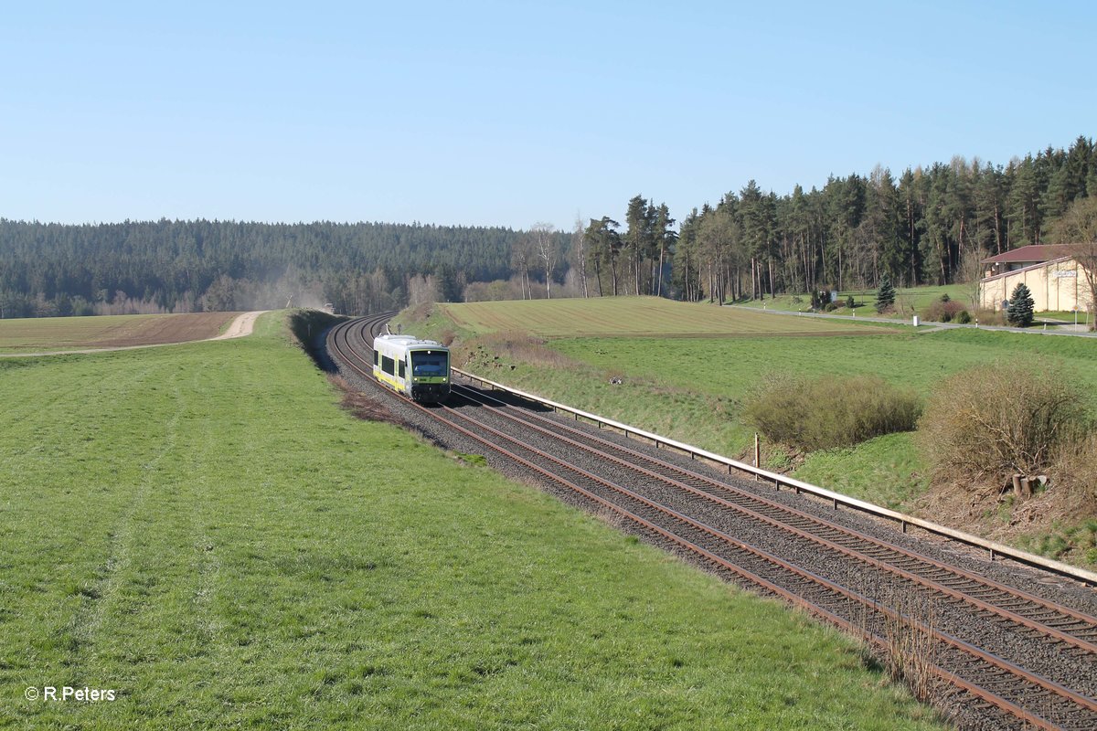 VT650 714 als AG84531 Bayreuth - Hof bei Neudes. 21.04.16