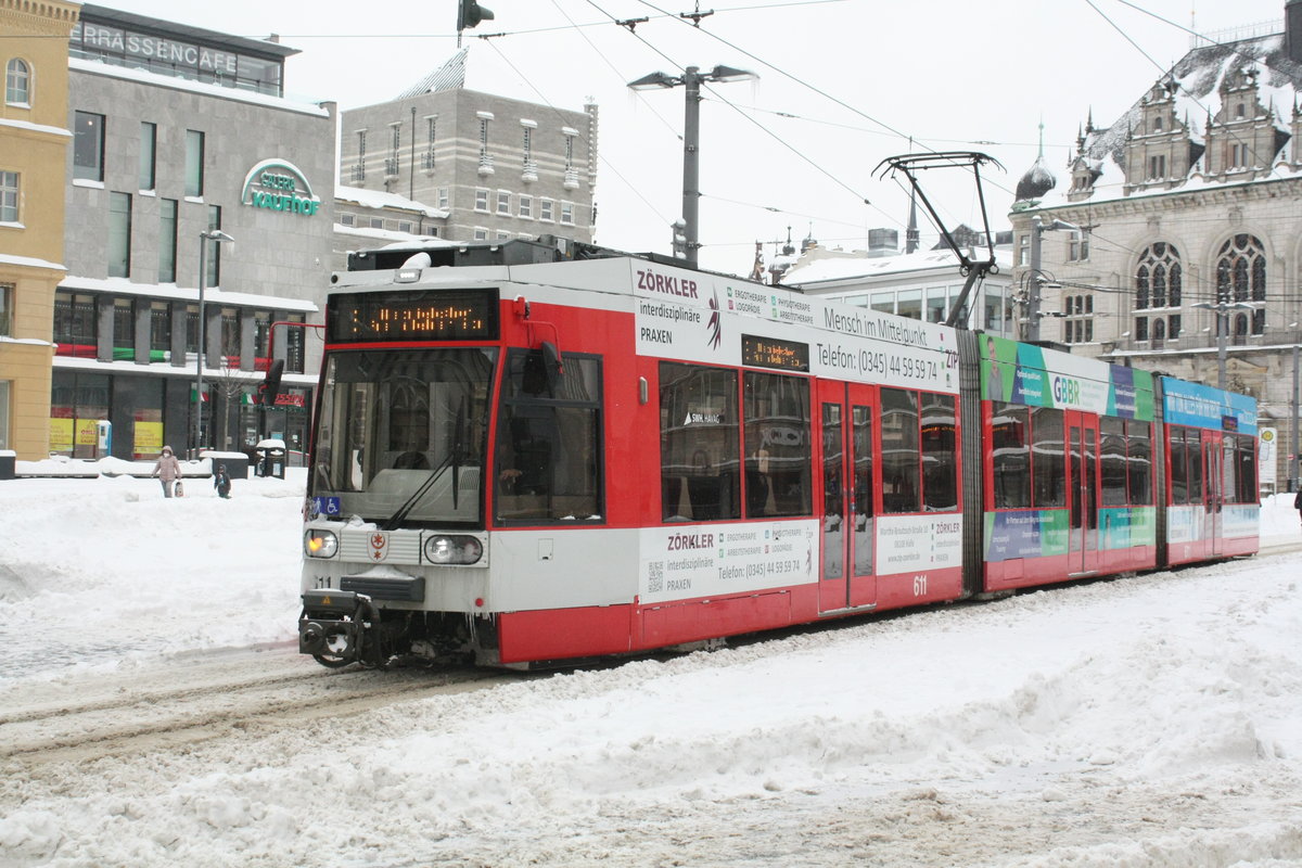 Wagen 611 verl�sst die Haltestelle Marktplatz am 8.2.21